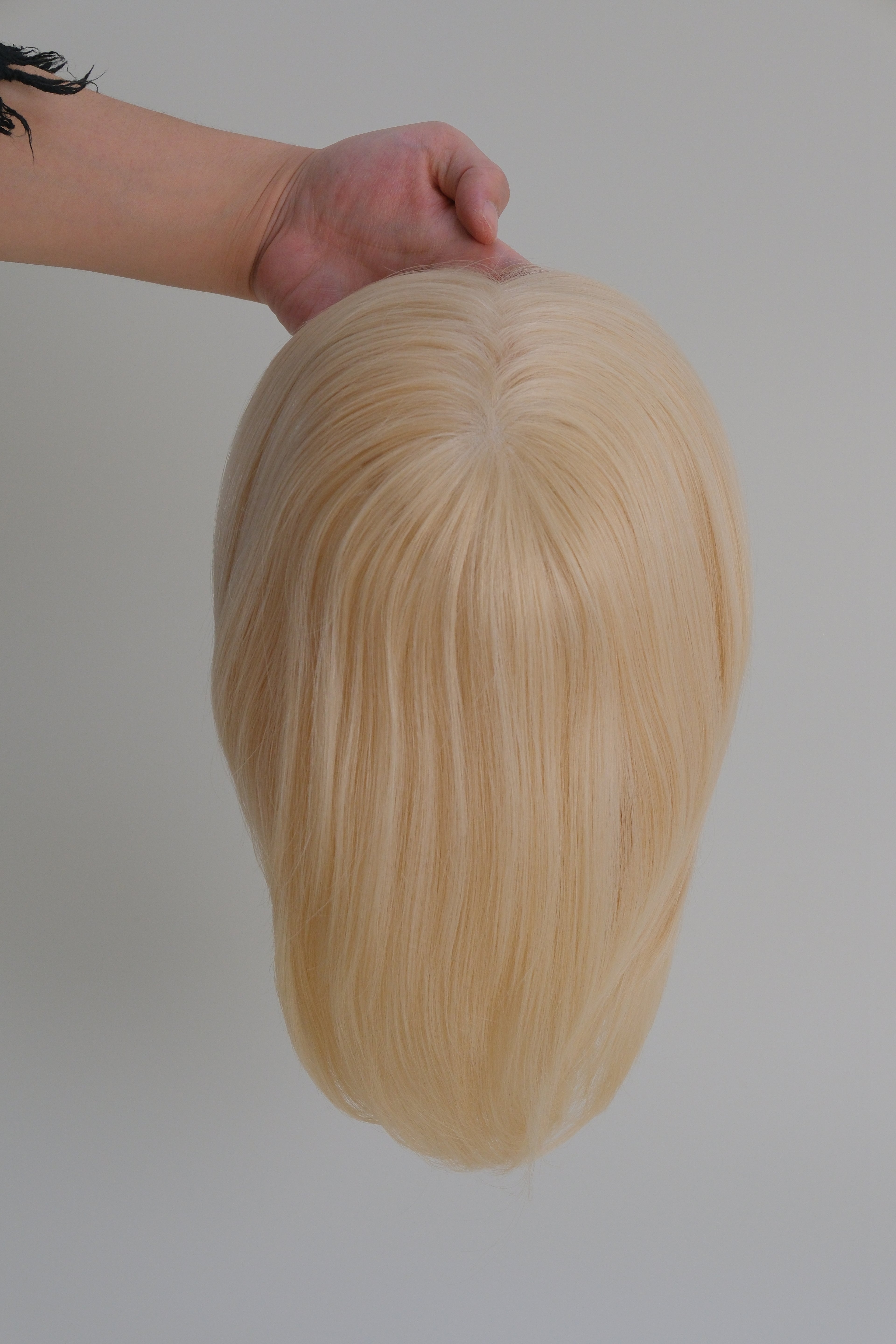 SilkCraft Wigs | European Virgin Hair Wig | French Lace Front & Fine Mono Top | 6″ Bob | Medium Cap | 120% Density